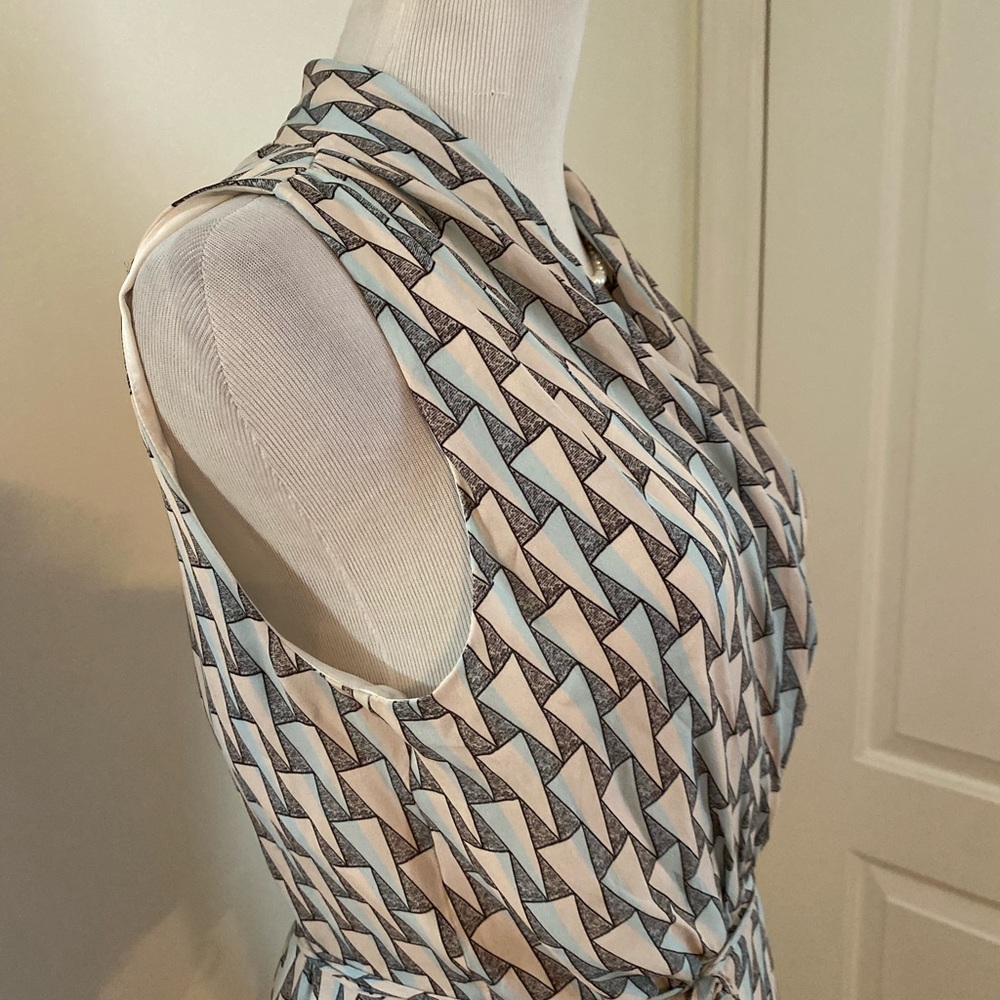 Rebecca Minkoff Geometric Print Silk Wrap Dress Size 4 - Picture 8 of 8